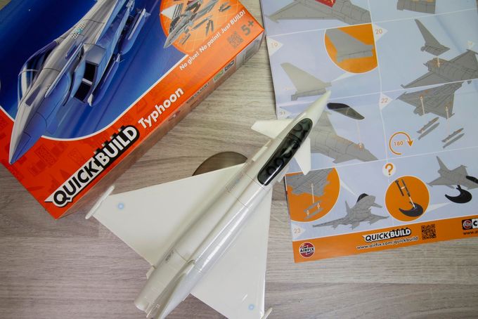 Airfix فأرة ألعاب زيلوتس المريحة مع عصا التحكم، 10000 DPI (قابلة للتعديل على 6 مستويات)، 11 زرًا قابلاً للبرمجة، إضاءة RGB، فأرة عمودية سلكية بصرية USB للمكتب/الألعاب/اللاب توب/الكمبيوتر الشخصي (أسود) - Image 2