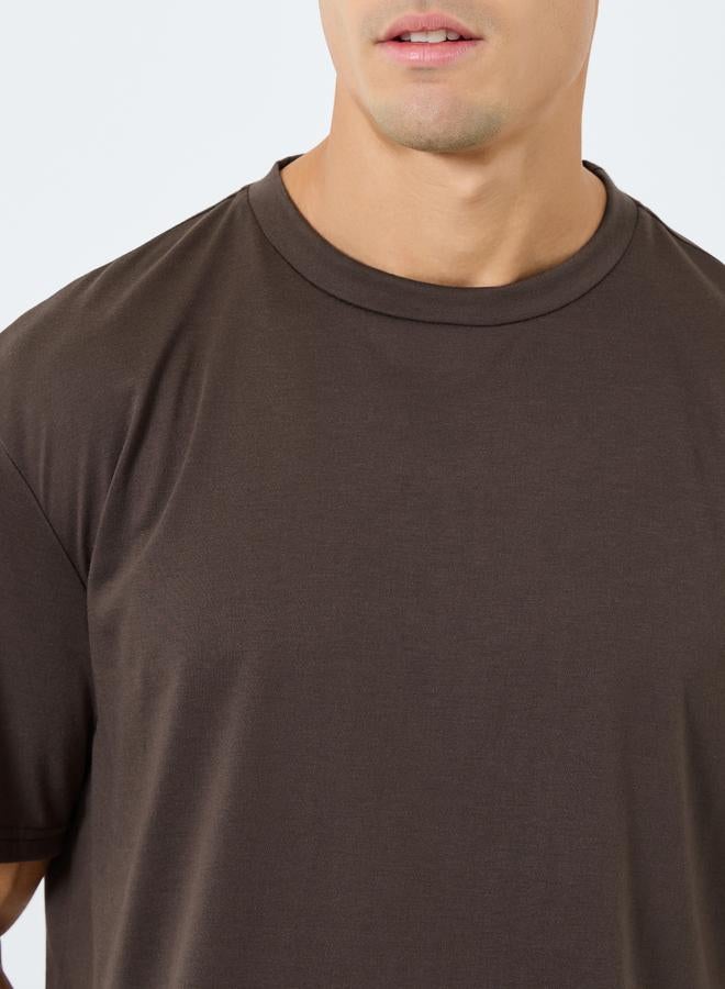 ستايلي طقم بيجاما من بنطال وتيشيرت بنمط مربعات وقصة مريحة - Image 4