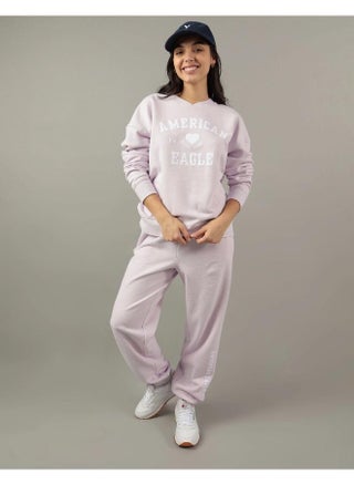 AE Graphic Crewneck Sweatshirt - pzsku/Z7F8630574FFB84AAC397Z/45/1748415814/0f0fc45b-9507-4816-9e91-e76e19f68c9b