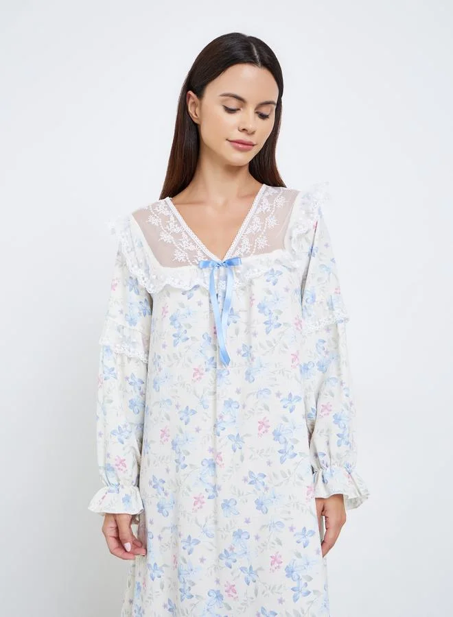 ستايلي قميص نوم مطرز بزهور ناعمة وفيونكة وحافة مكشكشة