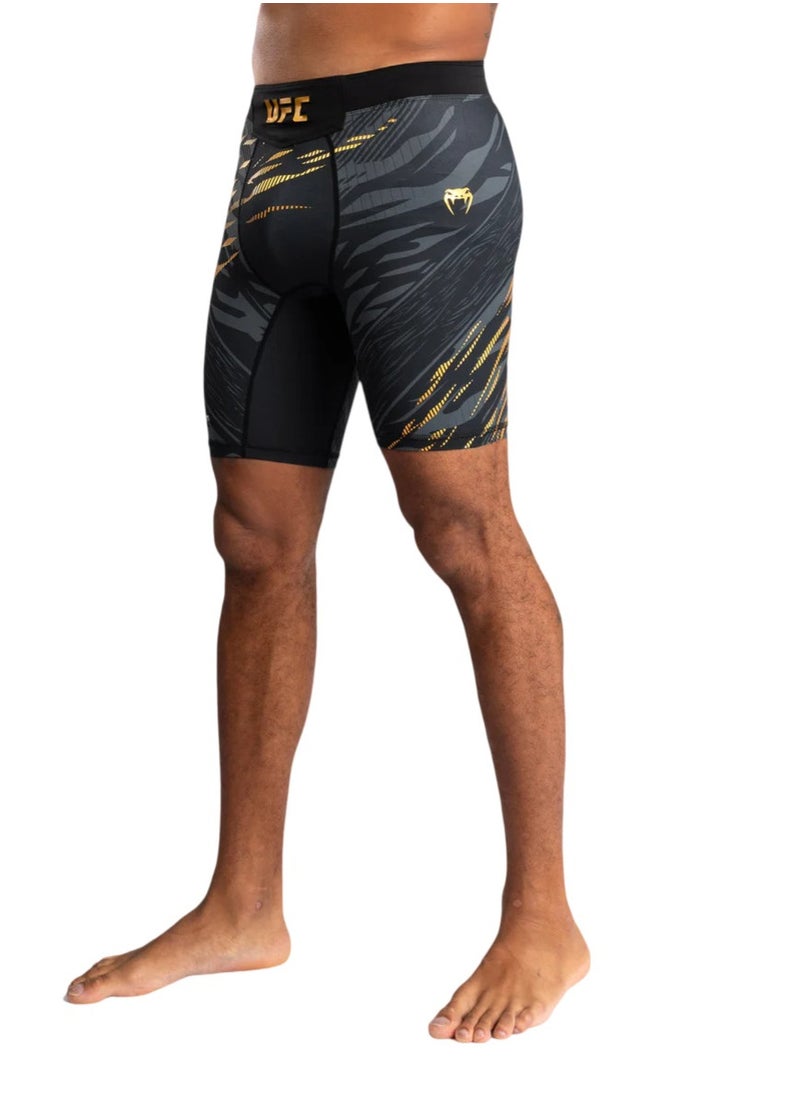 VENUM - UFC FUSION BY VENUM AUTHENTIC FIGHT NIGHT VALE TUDO SHORTS BLACK/GOLD - Image 1