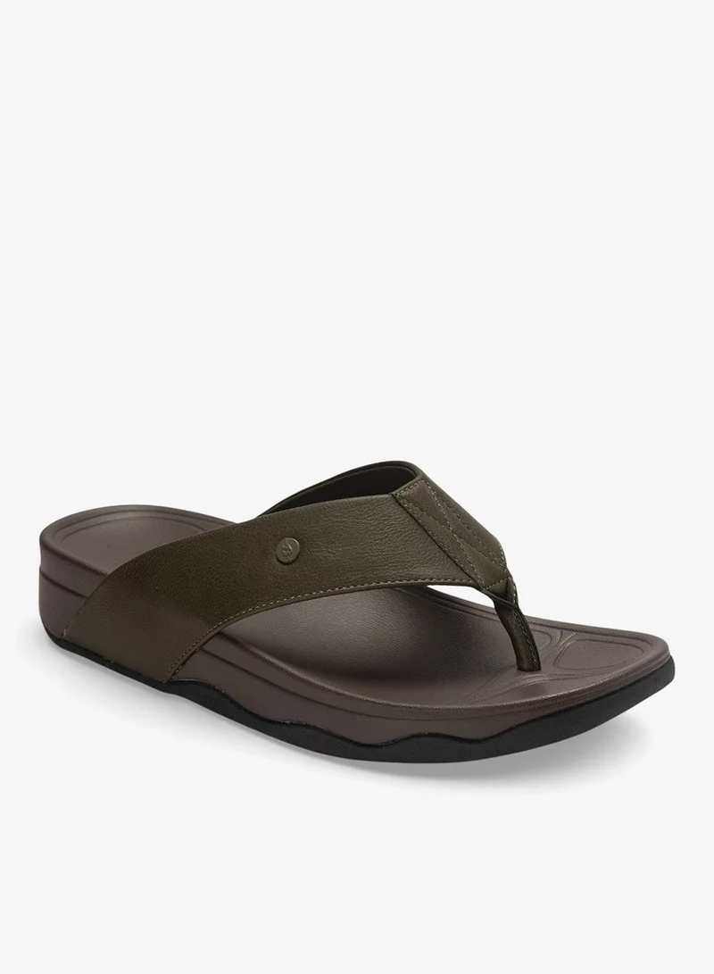 باتا صندل سلايد مريح بتصميم فاصل