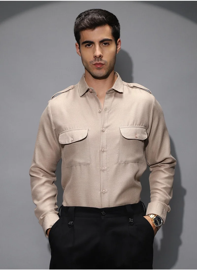 كامبوس سوترا Men's Ecru Beige Solid Relaxed Shirt For Casual Wear | Spread Collar | Long Cuffed Sleeves | Button Closure | Shirt Shirt Crafted With Comfort Fit For Everyday Wear