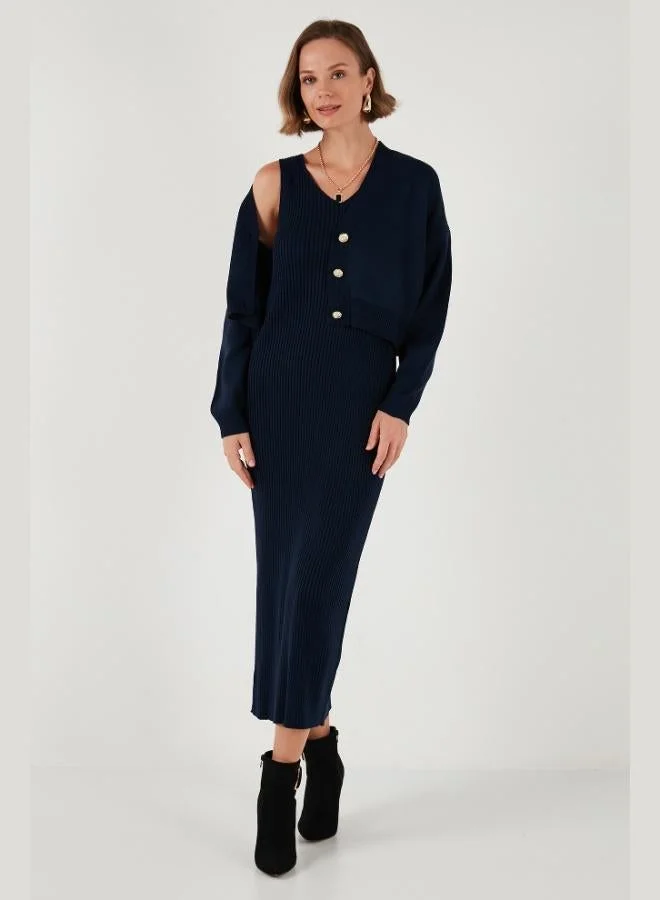 ليلا كارديجان ليلا نسائي محبوك قصير بياقة على شكل حرف  وأزرار