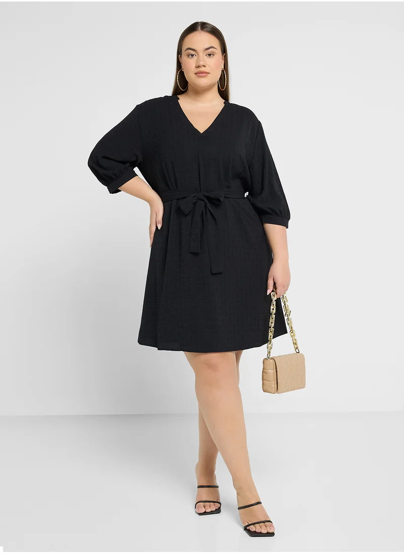 Vero Moda Curve V Neck Belted Dress