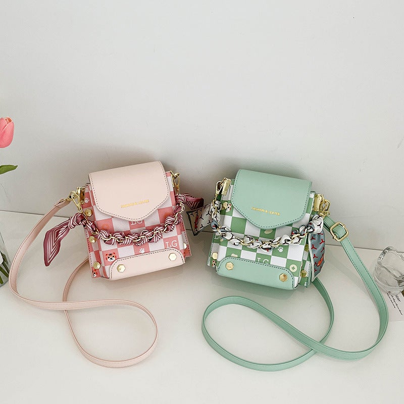 Portable Small Square Bag 2024 Check Texture Shoulder Bag Small Fresh Mobile Phone Messenger Bag - Image 4