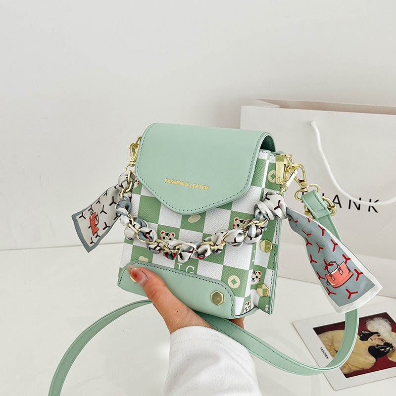 Portable Small Square Bag 2024 Check Texture Shoulder Bag Small Fresh Mobile Phone Messenger Bag - Image 2