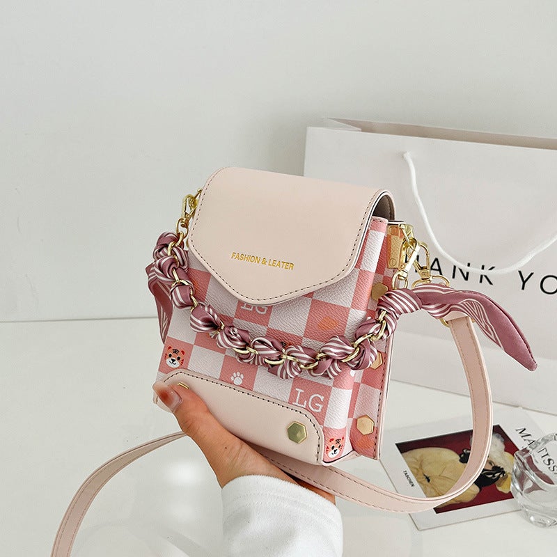 Portable Small Square Bag 2024 Check Texture Shoulder Bag Small Fresh Mobile Phone Messenger Bag - Image 3