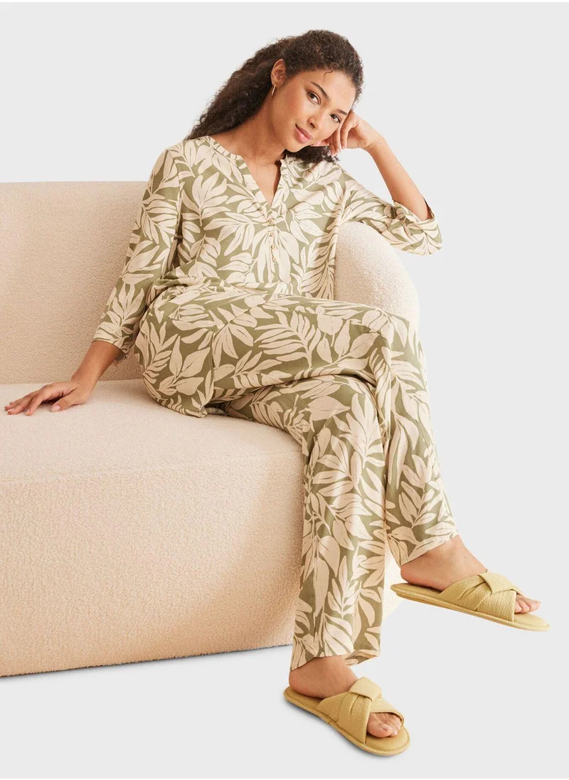 ومن سيكريت V-Neck Printed Nightdress