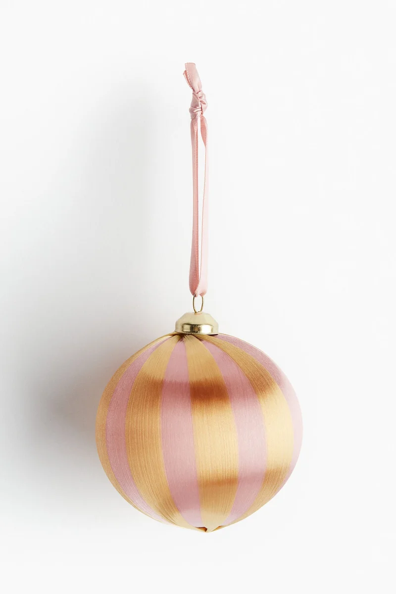 H&M Satin thread bauble