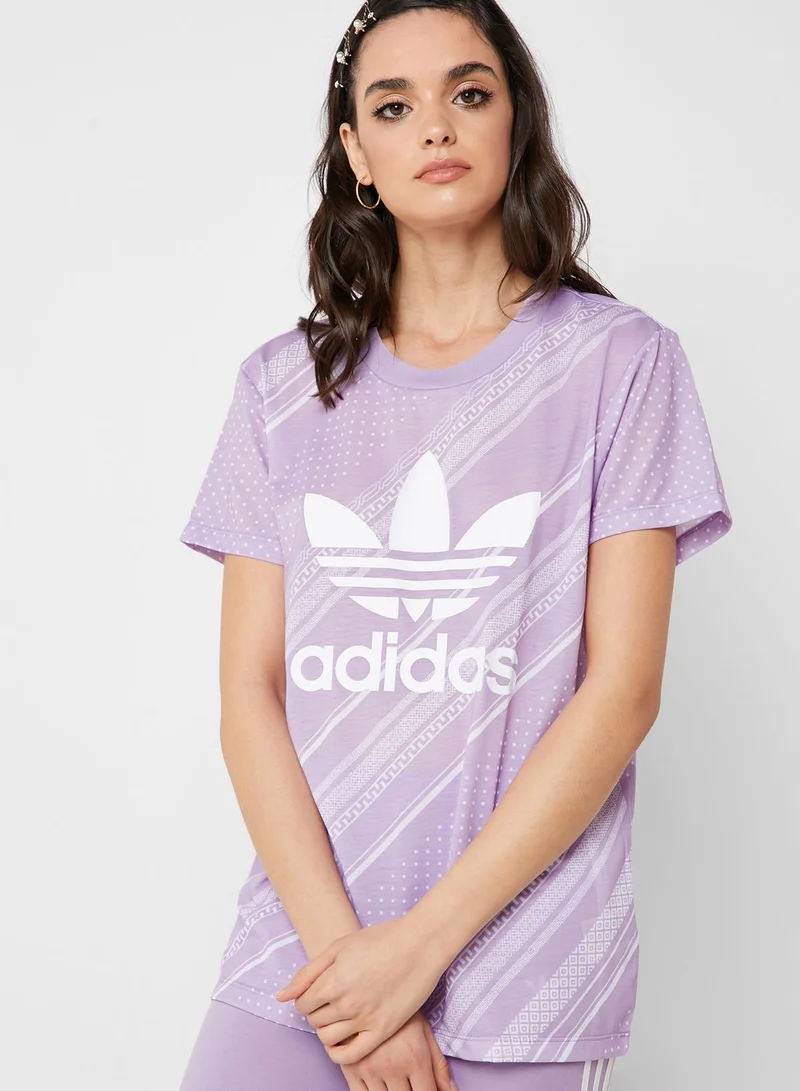 adidas Originals Boyfriend Trefoil T-Shirt