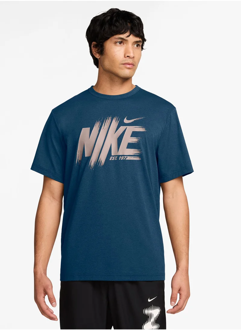 Nike Dri-Fit Uv Hyverse Graphic T-Shirt