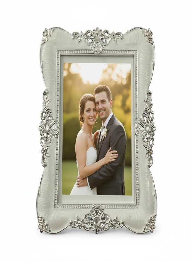 إطار صور فضي أبيض مزخرف، بتصميم زهري عتيق، مقاس 5×7 بوصة، ديكور زفاف، عرض على سطح الطاولة - Image 1
