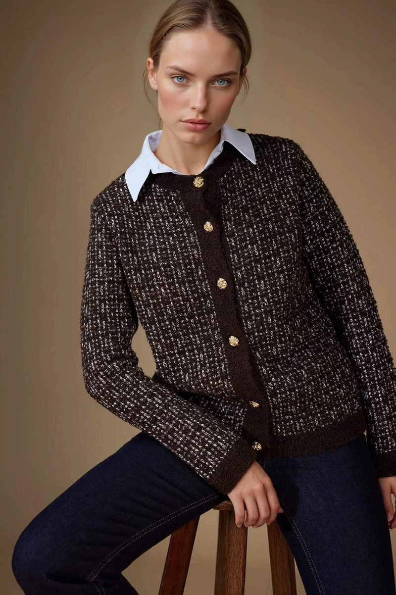 ديفاكتو Regular Fit Crew Neck Knit Cardigan