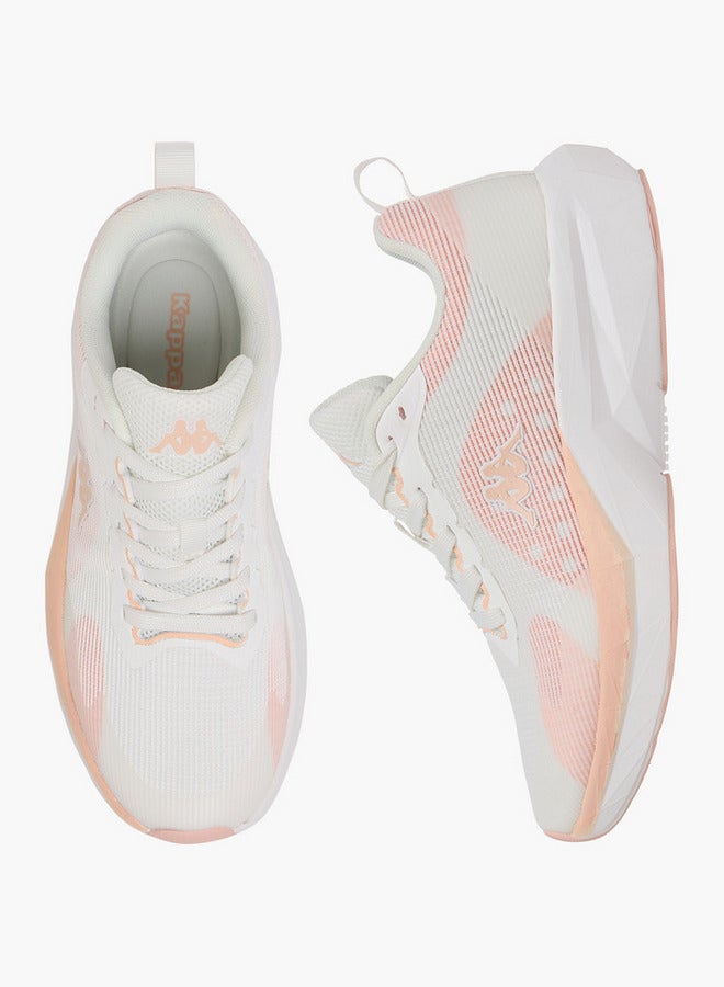 أحذية رياضية نسائية بشعار وتفاصيل برباط