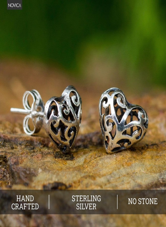 نوفيكا أقراط نوفيكا المصنوعة يدويًا من الفضة الإسترلينية على شكل قلب، مرصعة بدبابيس فضية مزخرفة، تايلاند [0.4 بوصة طول × 0.4 بوصة عرض] "حب مزخرف" - Image 2