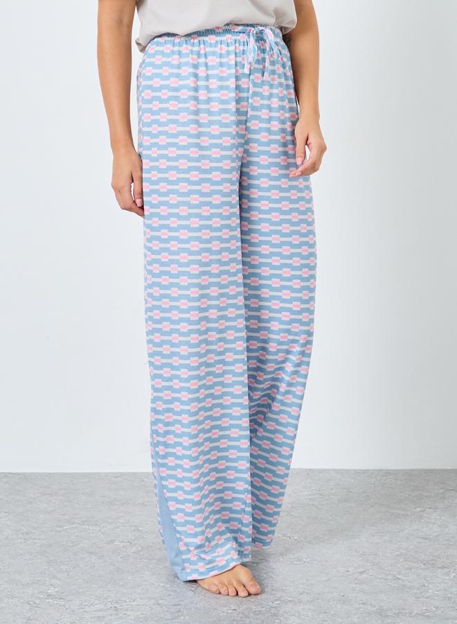 Styli Drop Shoulder Patch T-Shirt and Geo Print Pyjama Set - Image 5