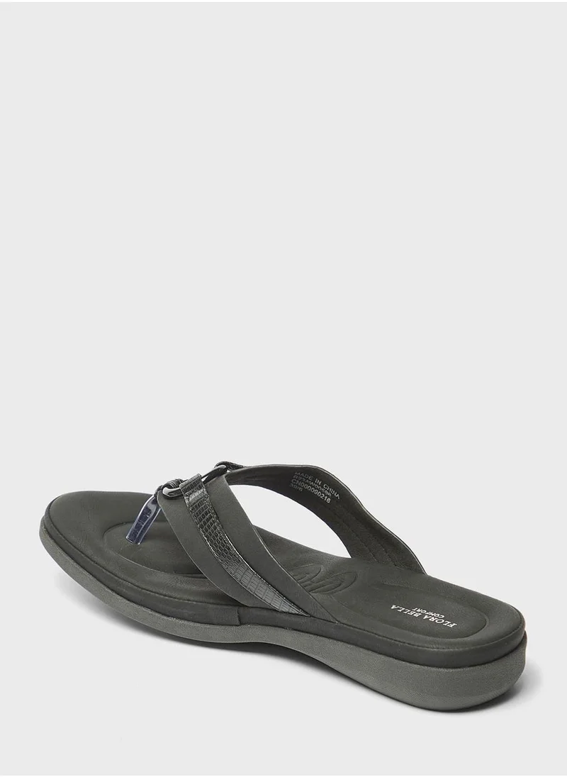 shoexpress Single Strap Flat Sandals