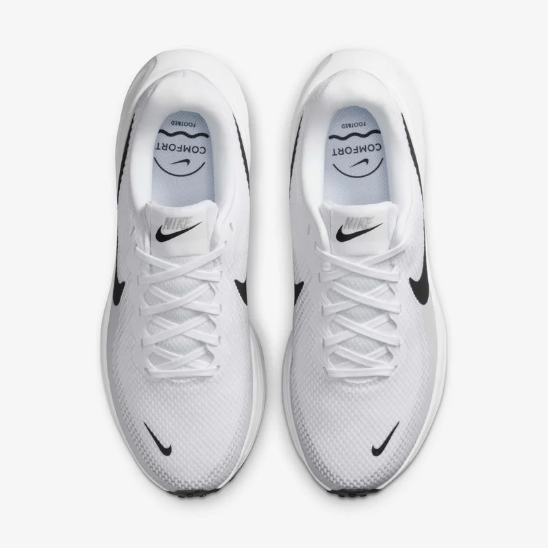 Nike Women's Revolution 8 Wide Running Shoes