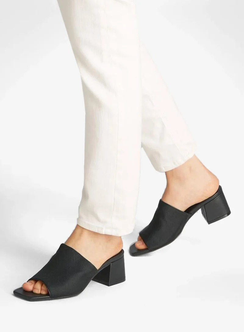 CALVIN KLEIN Causal Mid Heel Sandals