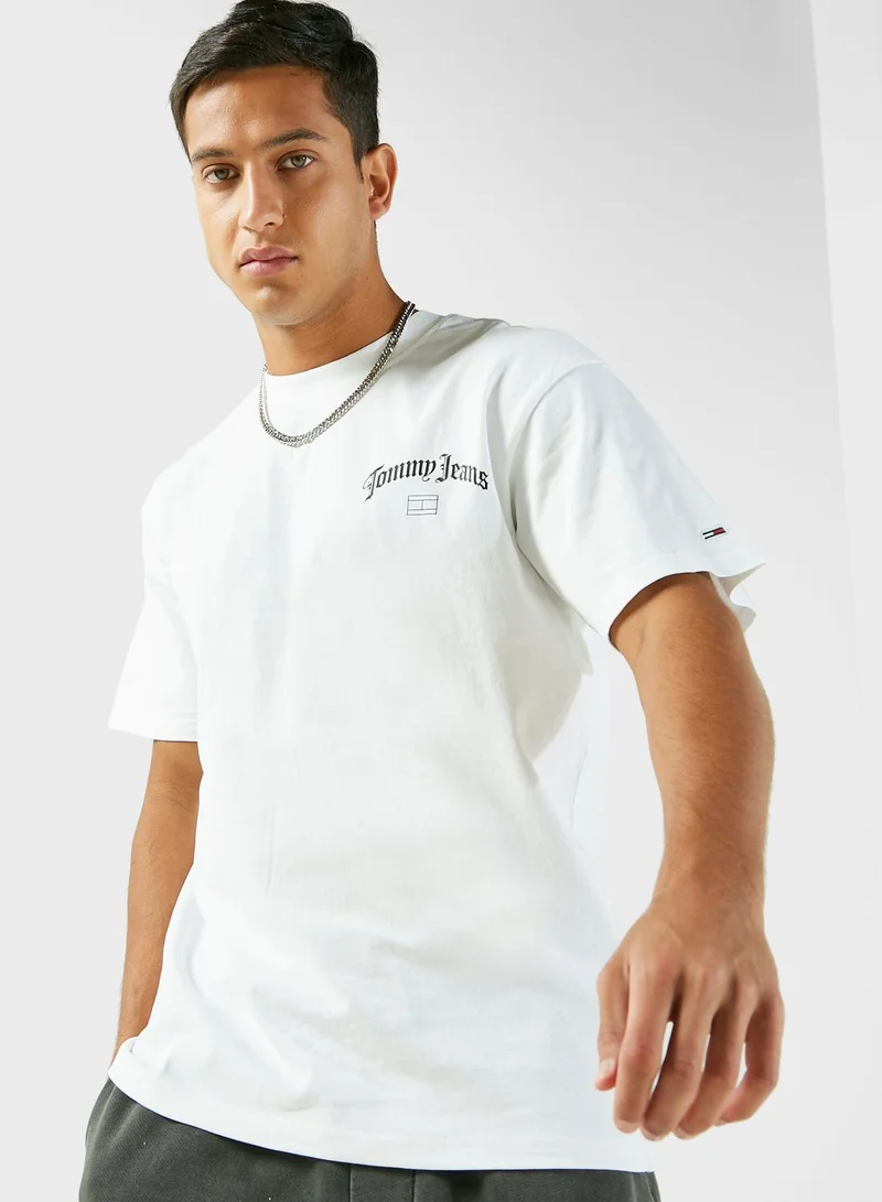 TOMMY JEANS Logo Crew Neck T-Shirt