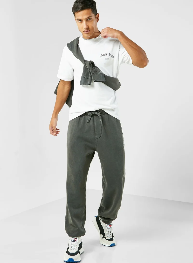 TOMMY JEANS Logo Crew Neck T-Shirt