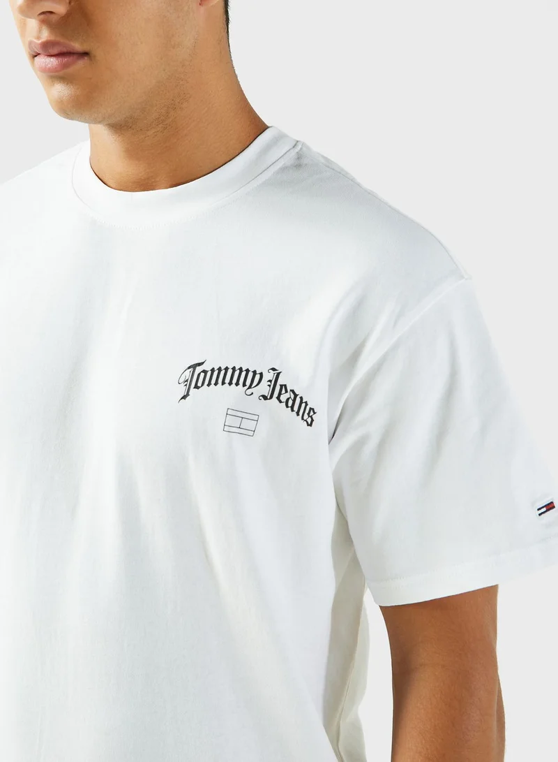 TOMMY JEANS Logo Crew Neck T-Shirt