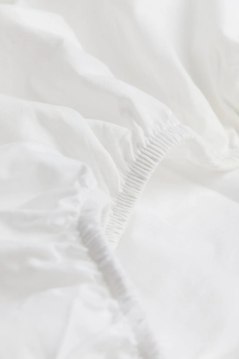 اتش اند ام Fitted cotton sheet