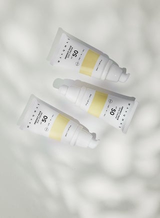 كريم وجه مثالي من الشمس SPF50 - view 3