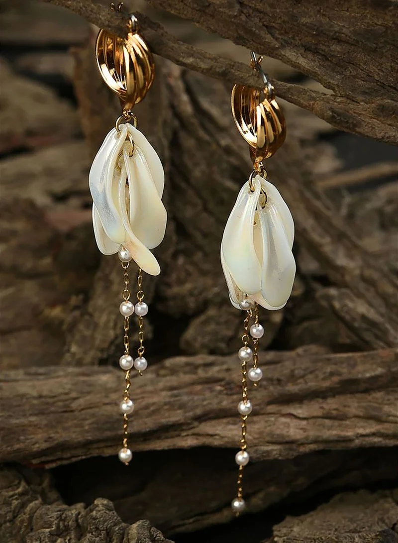 SOHI Gold Plated Flower Shaped Earring
