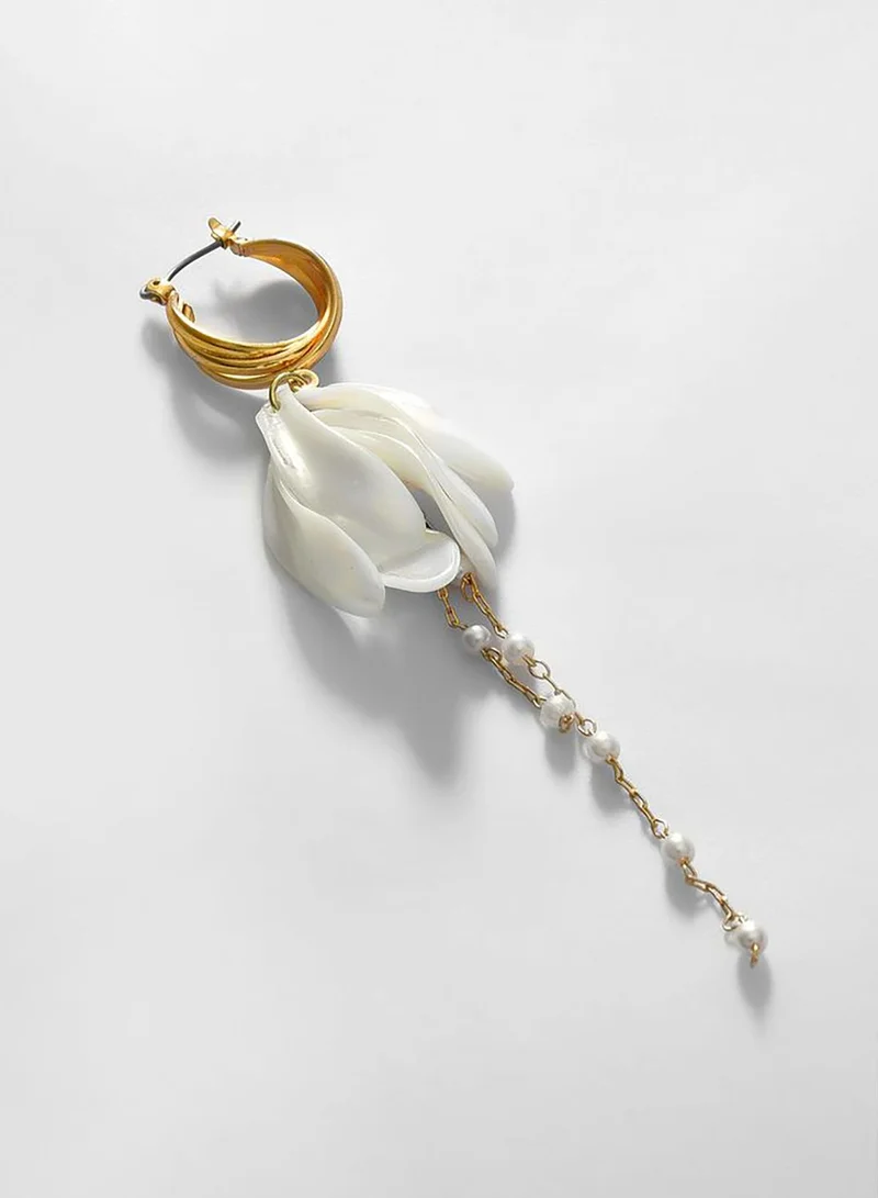SOHI Gold Plated Flower Shaped Earring