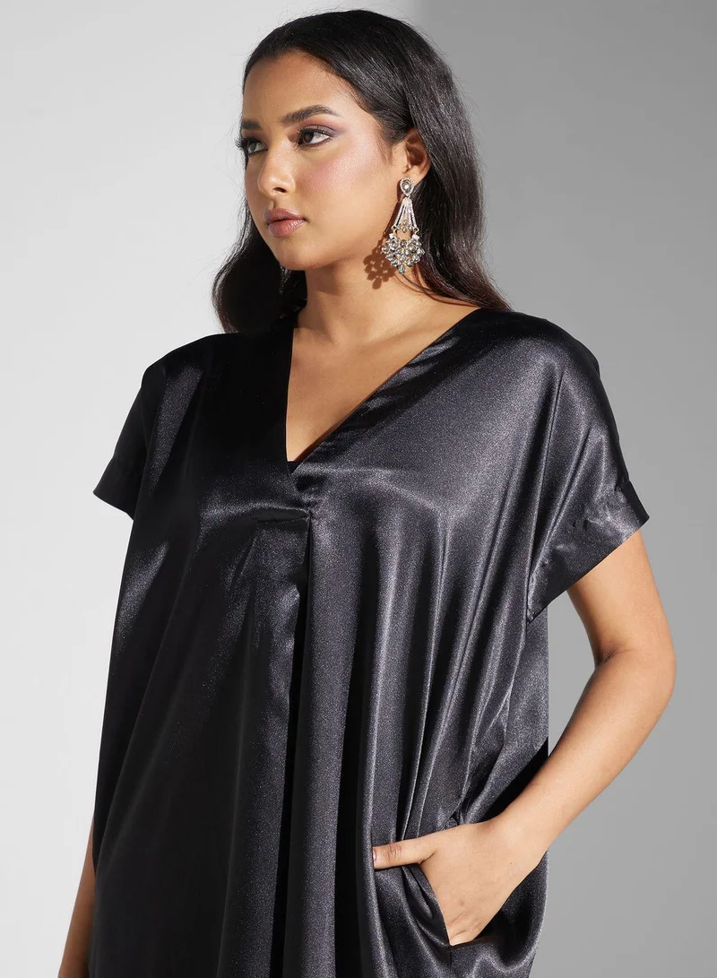 SINOIR V-Neck Cape Sleeve Kaftan