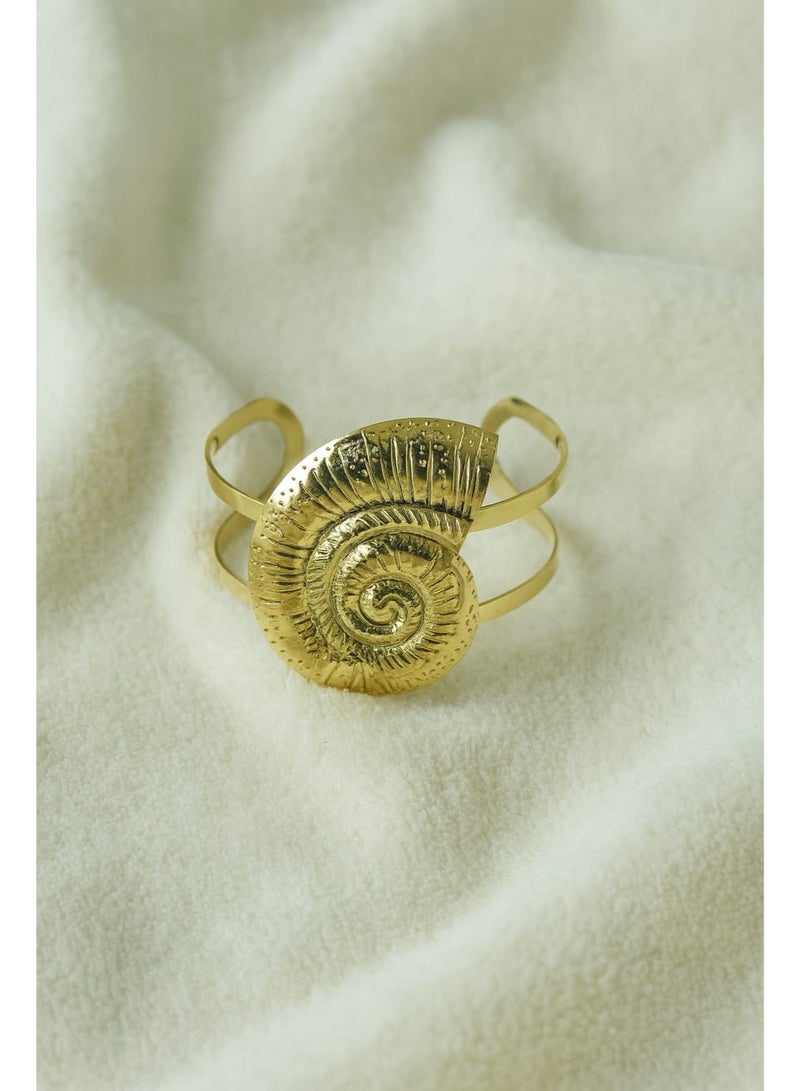 FLUFFY Plated Metal Bracelet with Spiral Shell Design - Image 3