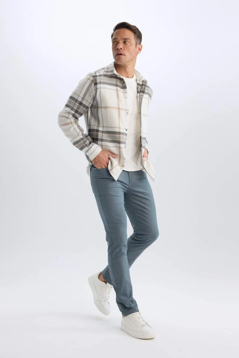 ديفاكتو Slim Fit Super Skinny Hem Trousers