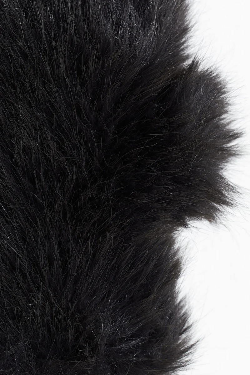 H&M Fluffy fingerless gloves