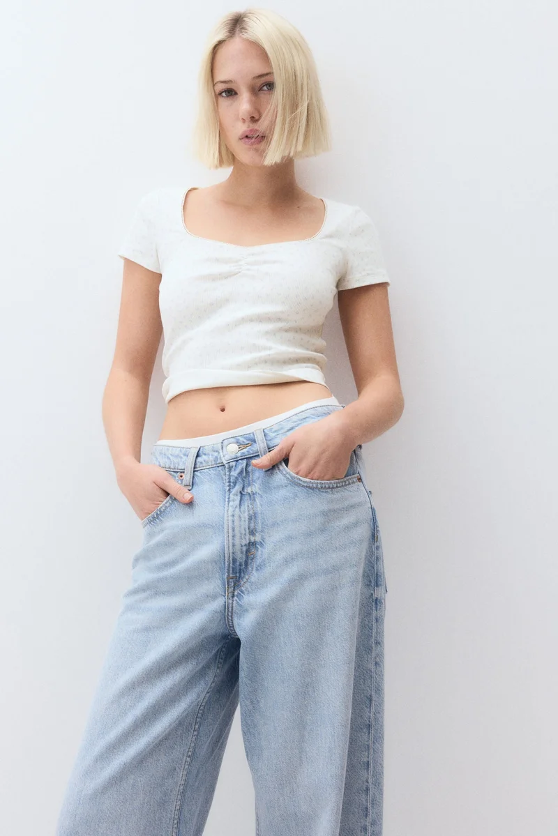 اتش اند ام تي-شيرت بحواف بيكو