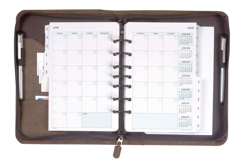 Day-Timer Distressed Look Starter Set Organizer, Undated, 7 Ring, Desk Size, 5-1/2 x 8-1/2", Brown (43184) - Image 2