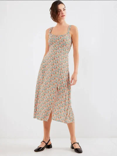 بيغ دارت فستان ميدي بقصة ضيقة وياقة مربعة وفتحة