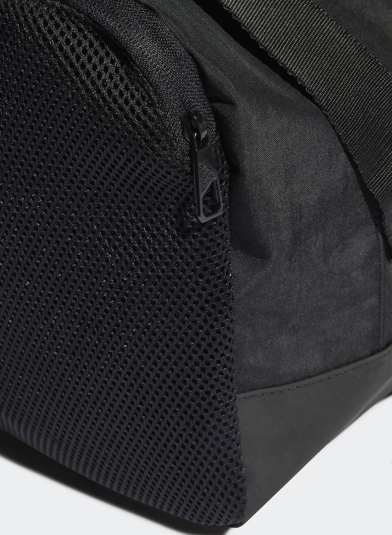 adidas حقيبة دفل رياضية وصغيرة