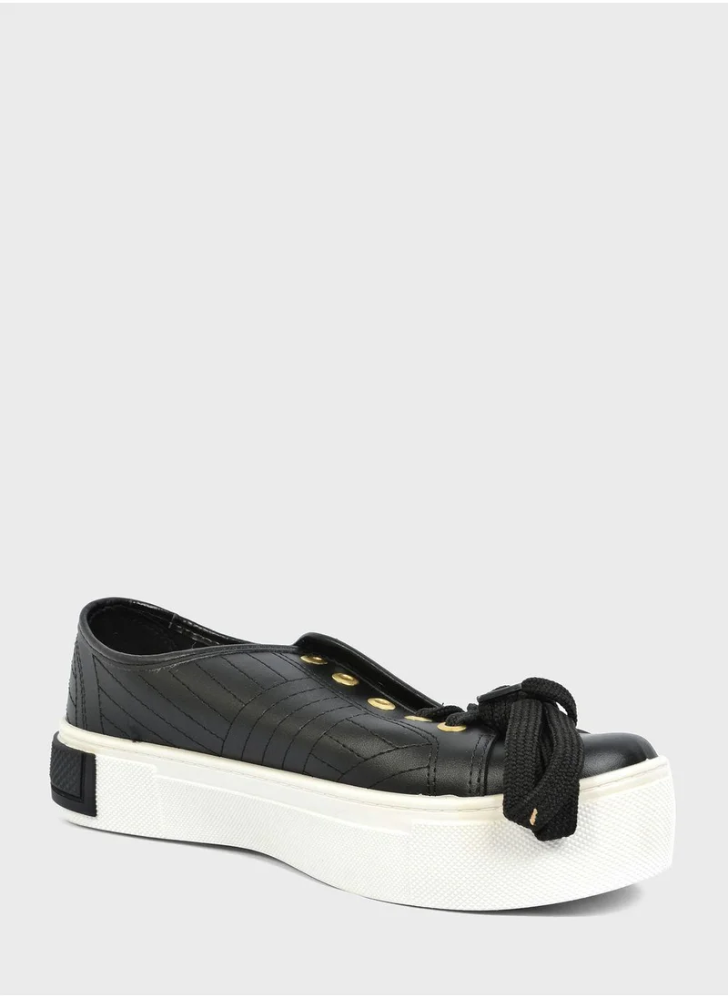 موليكا Vienna Low Top Sneakers