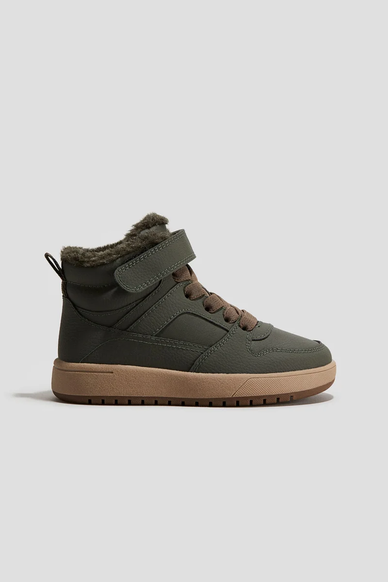 اتش اند ام حذاء رياضي ببطانة دافئة