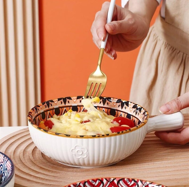 Generic Indonesian Porcelain Bowl with Decorative Pattern, Heat-Resistant, Oven-Safe, White and Gold .ni - Image 1
