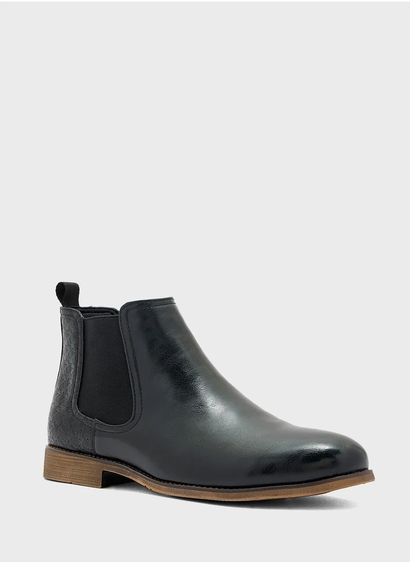 Robert Wood Textuted Chelsea Boots