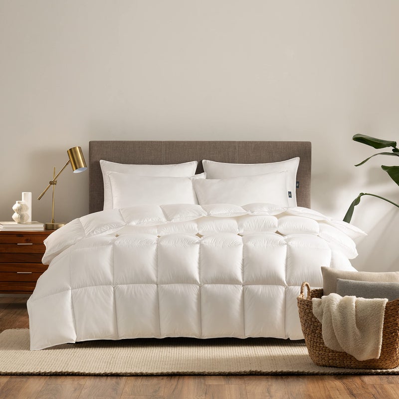 Serta Serta Down Illusion Extra Warmth Hypoallergenic Down Alternative Comforter with Corner Loops FullQueen White 