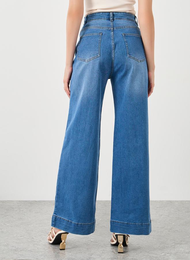 ستايلي جينز واسع الساق بخصر متوسط وجيب مرقع - Image 4