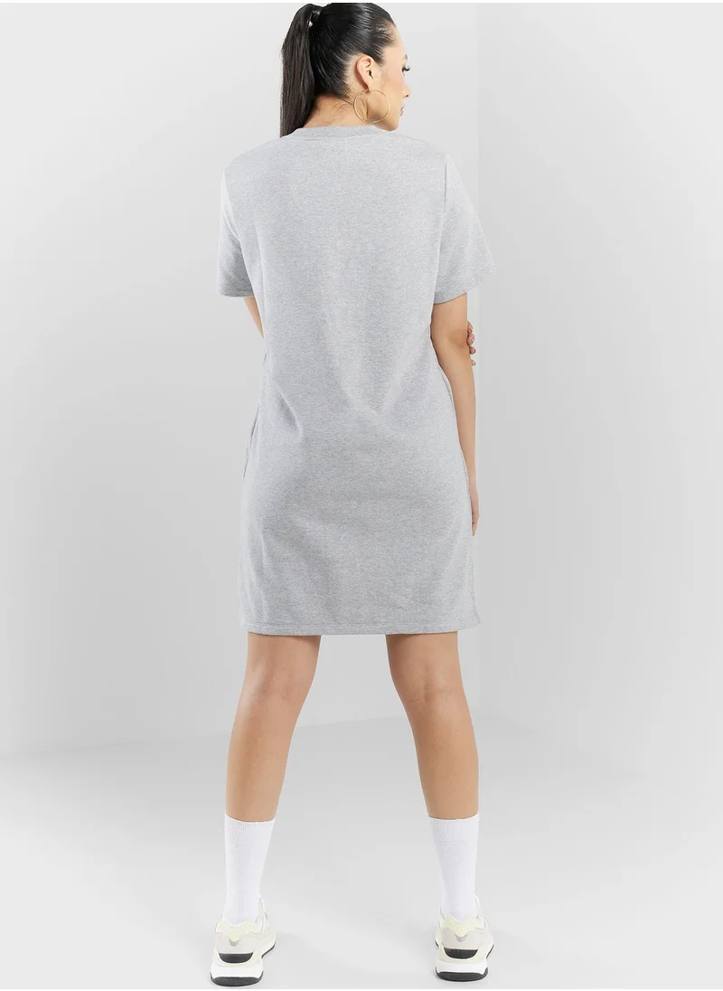 New Balance Essential Dress