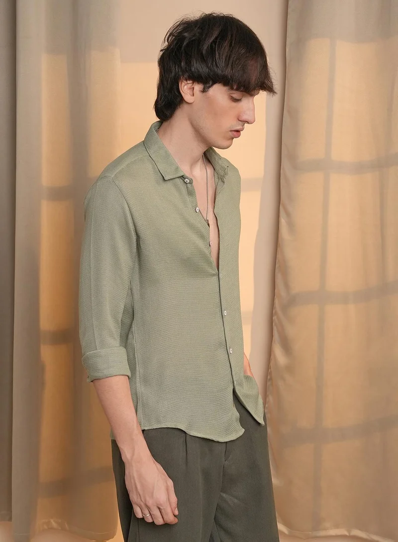 Campus Sutra Men's Sage Green Woven-Textured Shirt