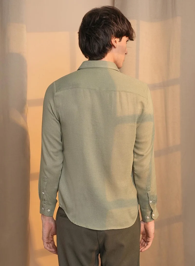 Campus Sutra Men's Sage Green Woven-Textured Shirt
