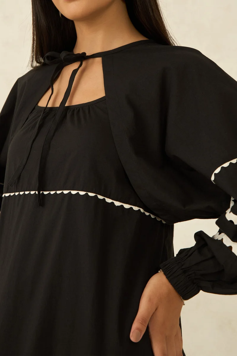 Virgio Virgio Women Cotton Round Neck Crop Length Solid Puff Sleeves Top