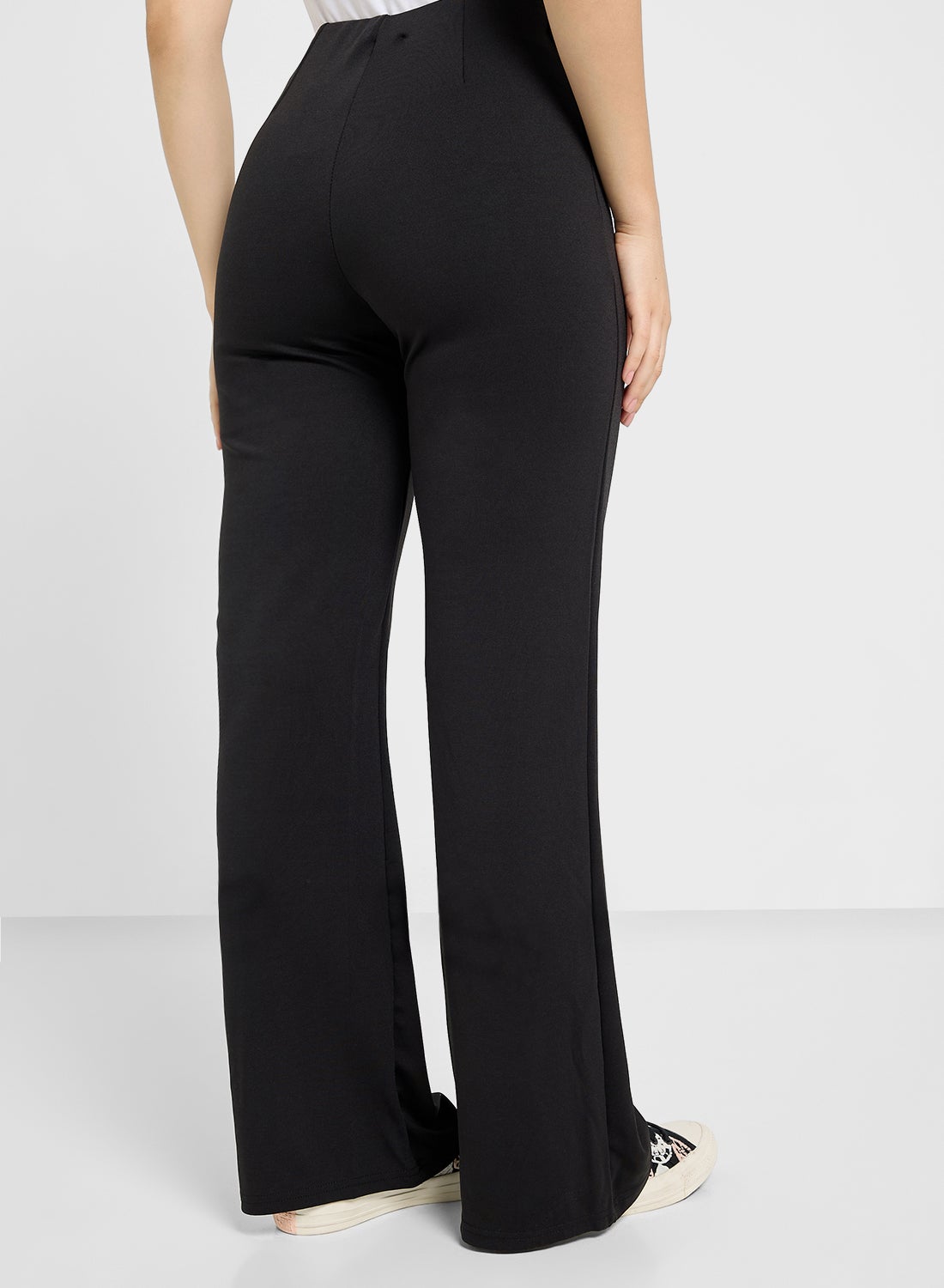 بنطلون ليجنز واسع